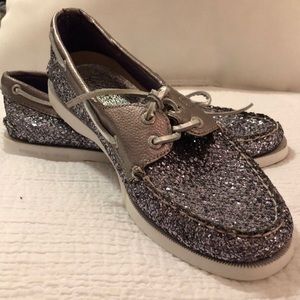 NWT: Silver glitter sperry 7.5